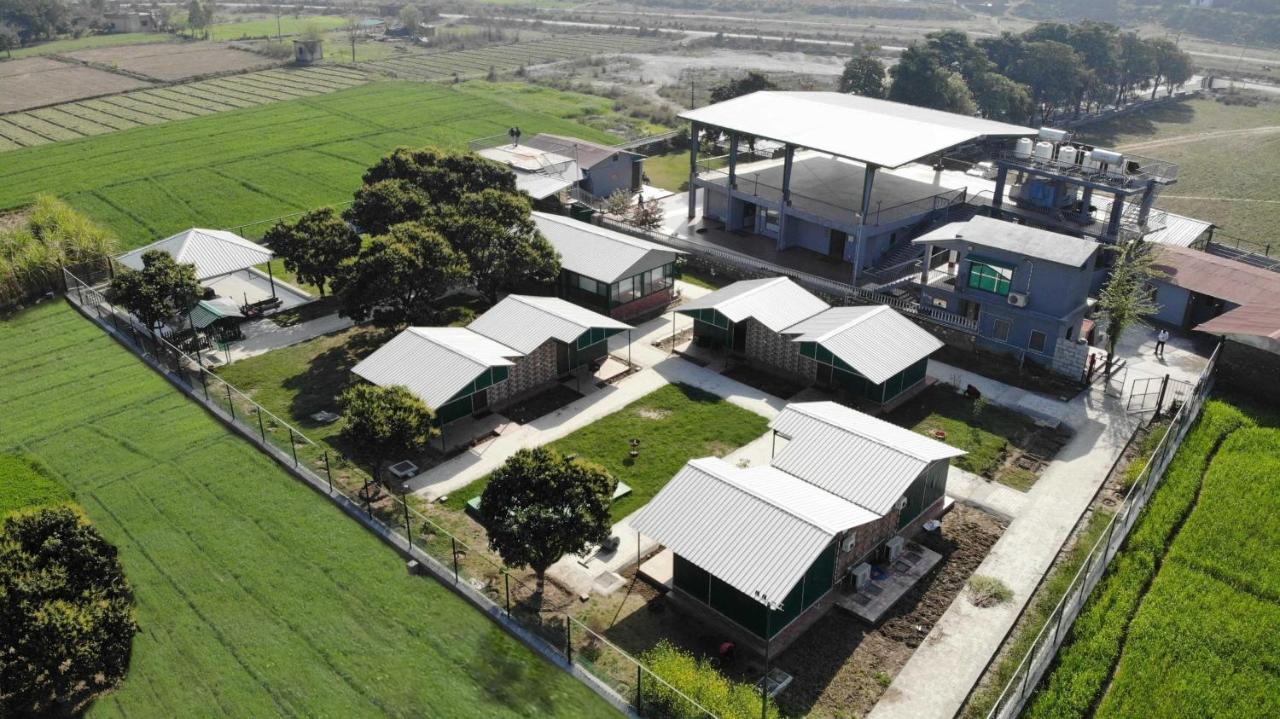 Sukoon - A Wellness Resort, Uttarakhand Chuharpur Eksteriør bilde